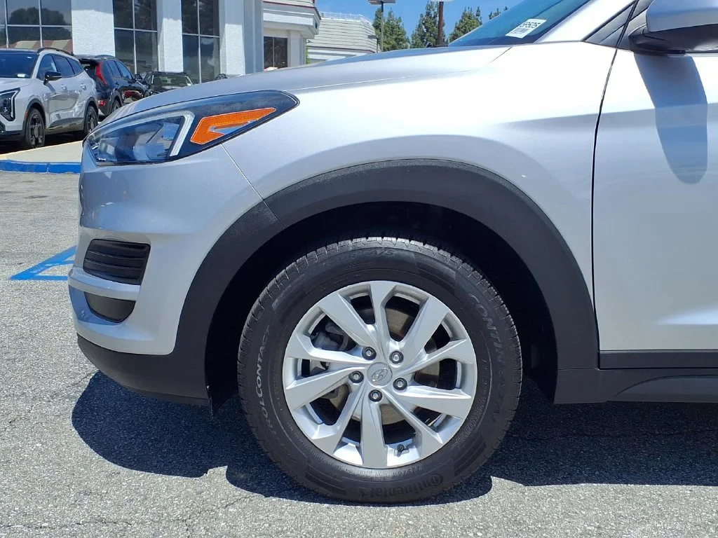 Used 2020 Silver Hyundai Value image 15