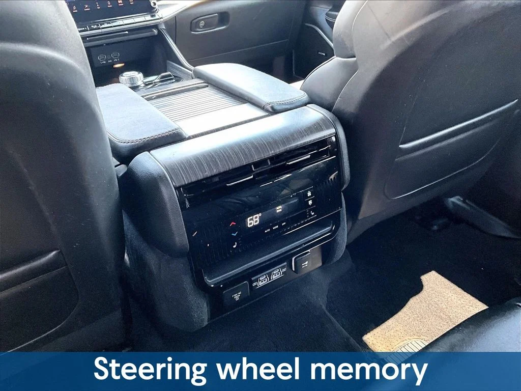 2024 Jeep Wagoneer Series III - Photo 13