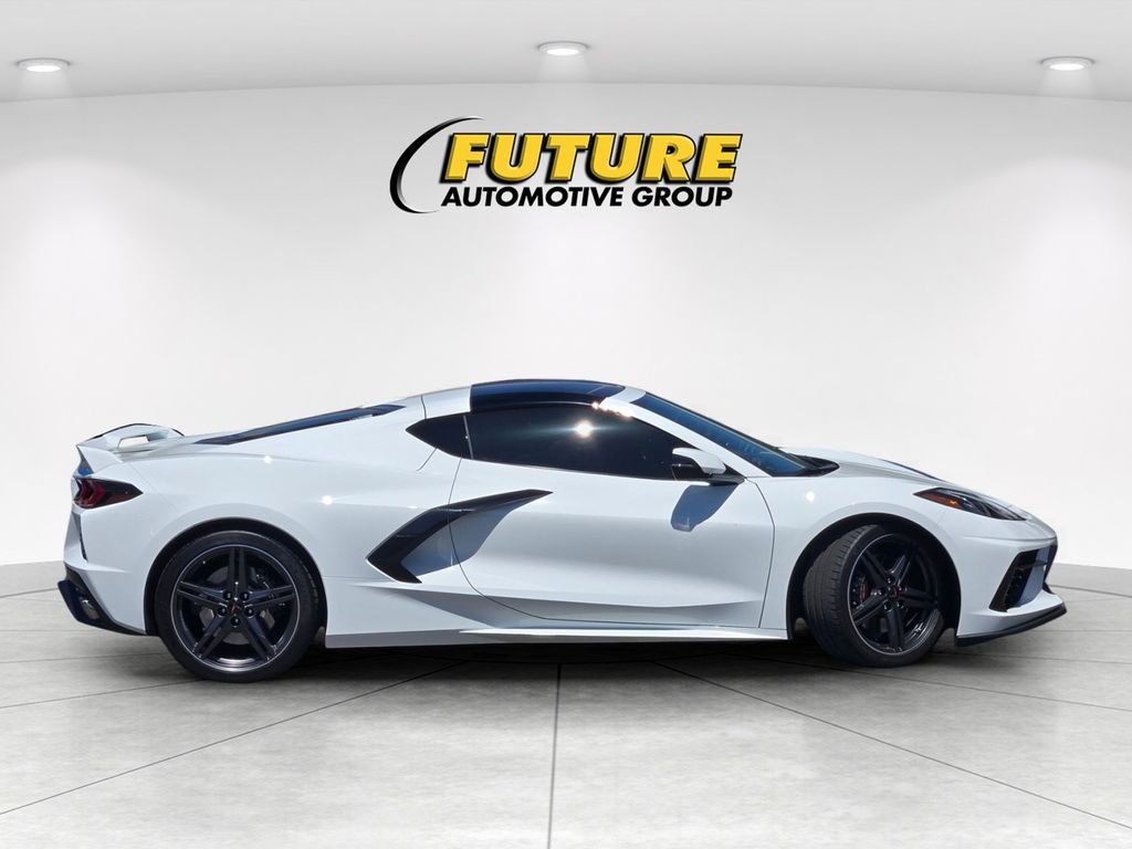 Used 2024 White Chevrolet Stingray image 3
