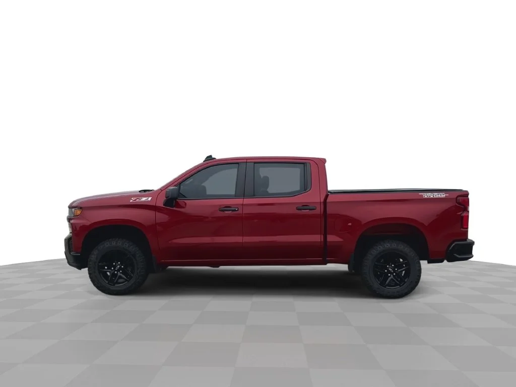 Used 2022 Red Chevrolet Custom Trail Boss image 5