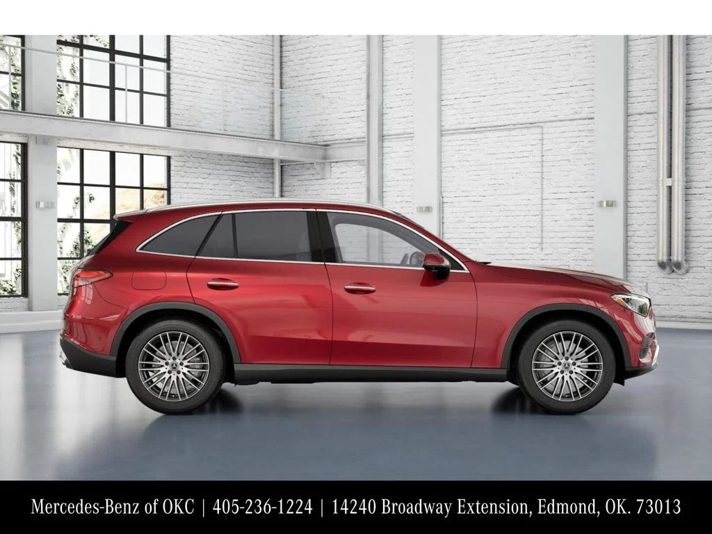 Used 2026 Red Mercedes-Benz GLC 300 image 2
