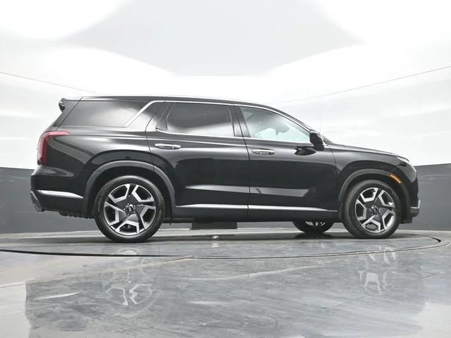 Used 2023 Black Hyundai Limited image 25