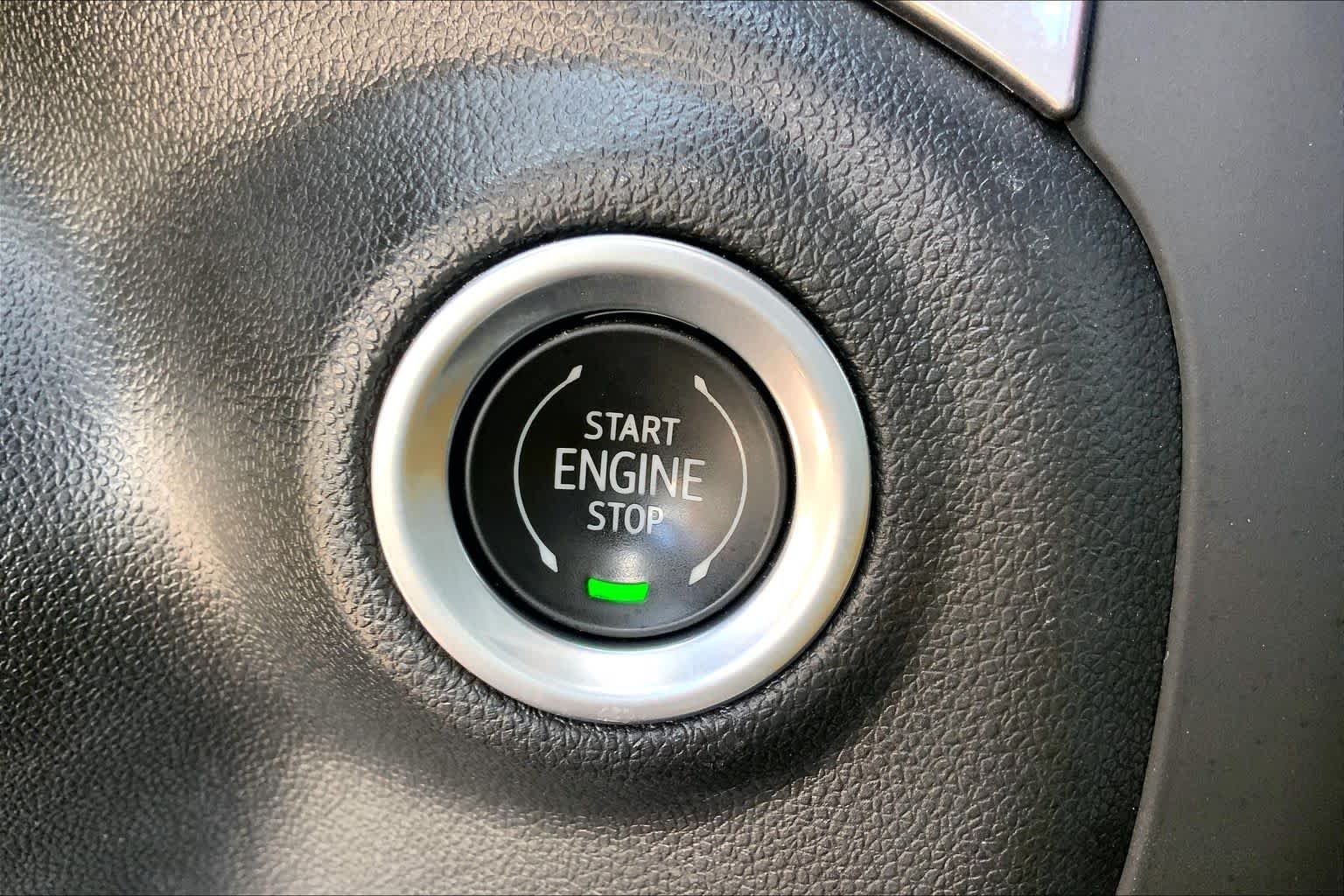 Used 2024 Summit White Chevrolet Custom image 31