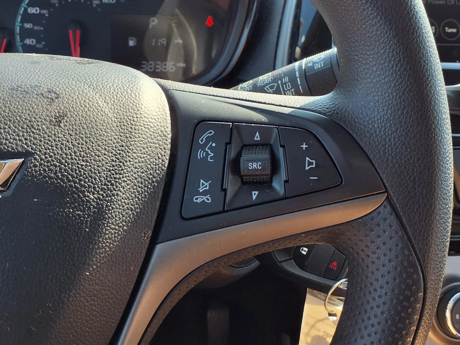 Used 2021 Silver Ice Chevrolet 1LT image 16