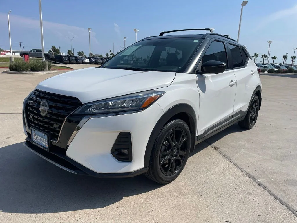 Certified Used 2024 White Nissan SR image 3