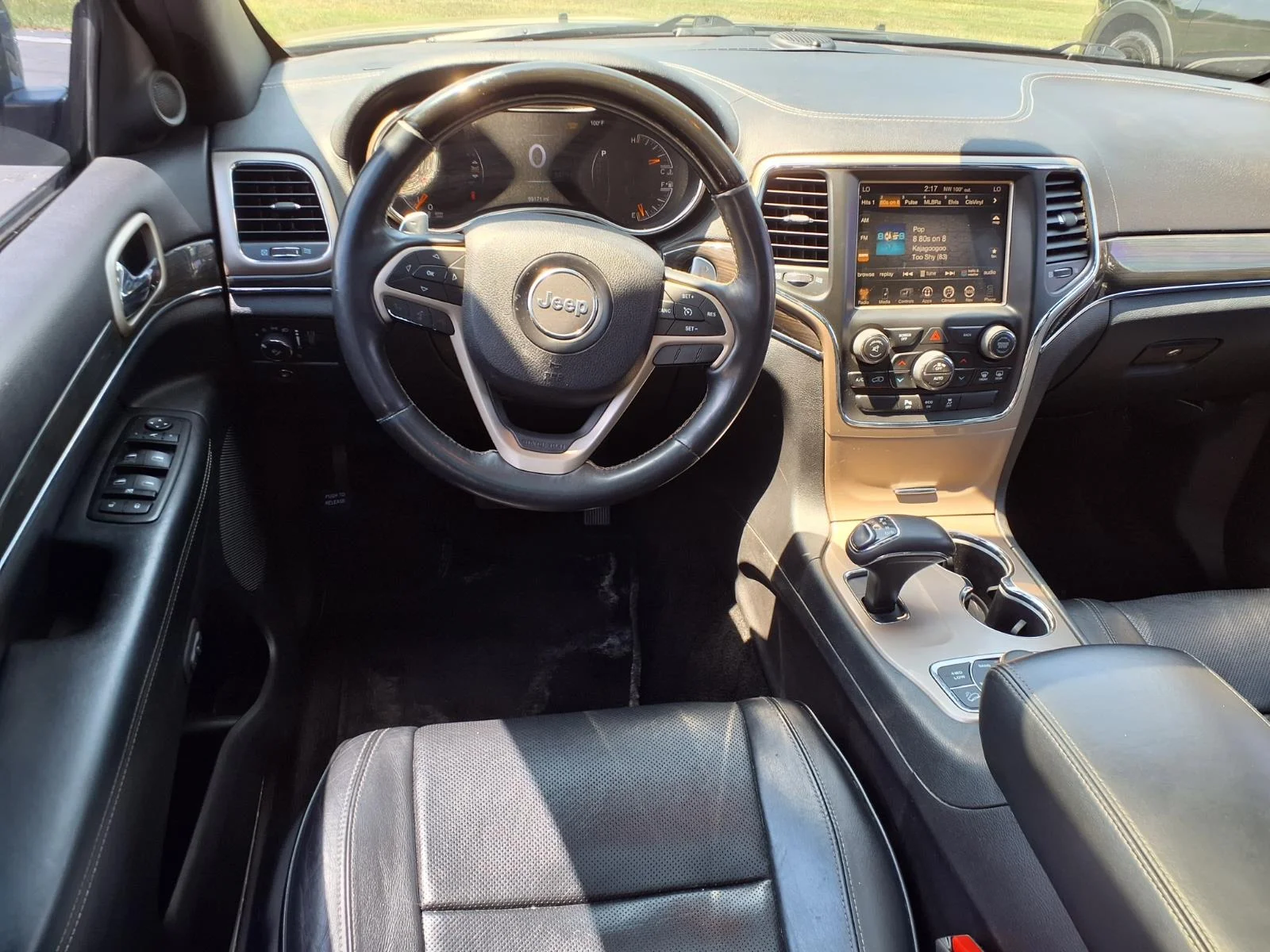 Used 2015 Gray Jeep Overland image 8