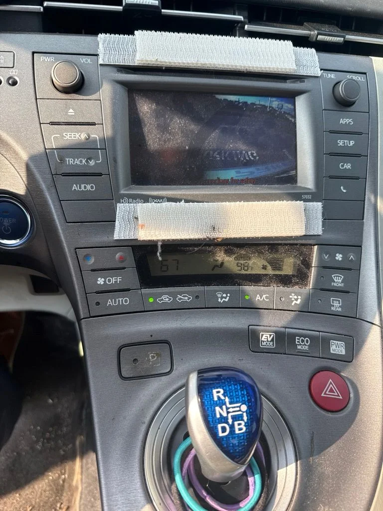 Used 2015 Silver Toyota Three image 3