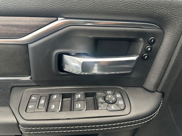 New 2026 Bright White Clear-Coat Exterior Paint RAM Laramie image 34