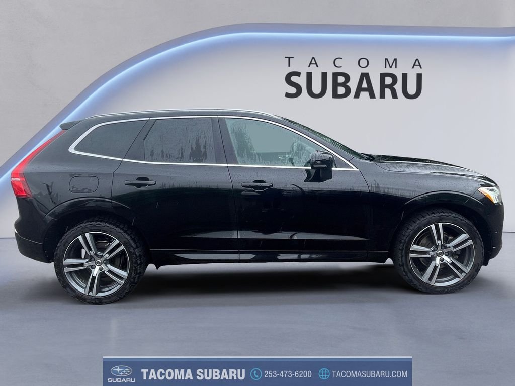 Used 2019 Black Volvo T5 Momentum image 6
