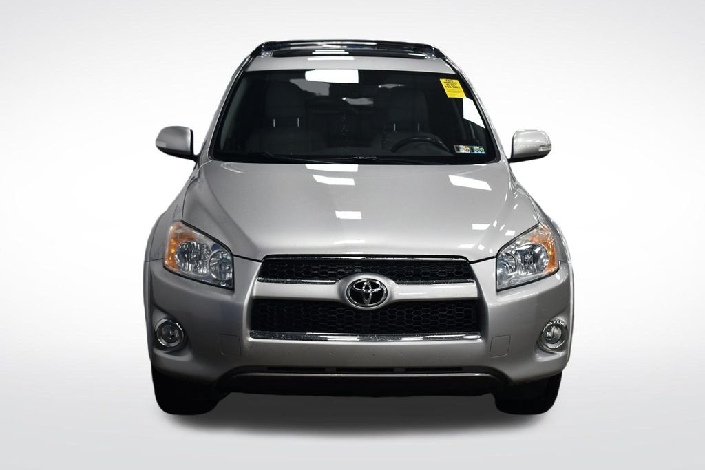 Used 2010 Classic Silver Metallic Toyota Limited image 2