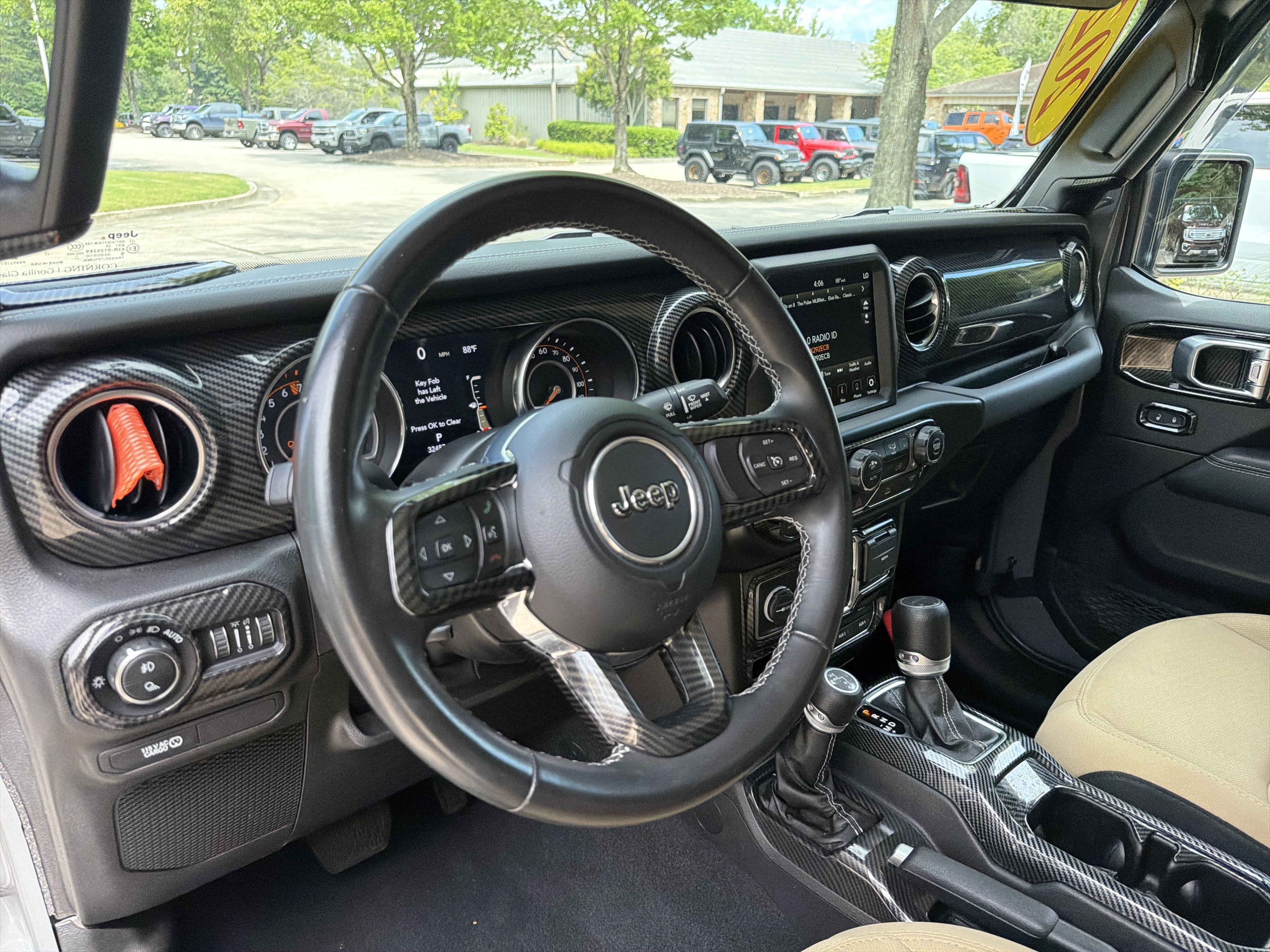 Used 2022 Sting-Gray Clearcoat Jeep Overland image 17