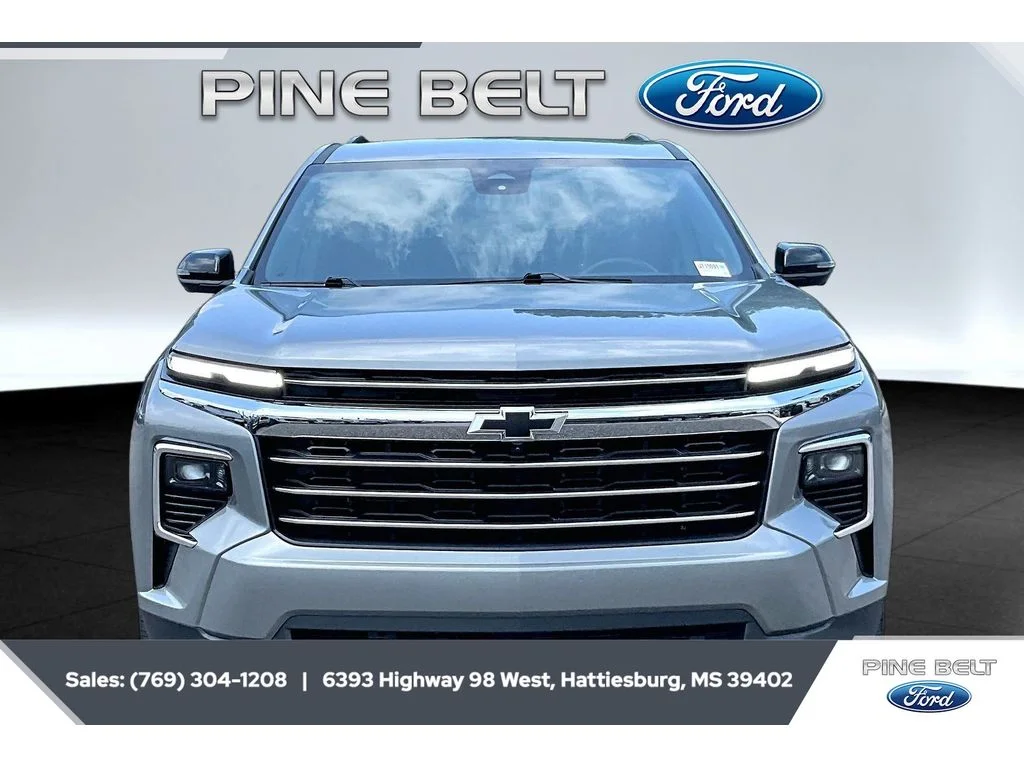 Used 2025 Sterling Gray Metallic Chevrolet FWD LT image 3