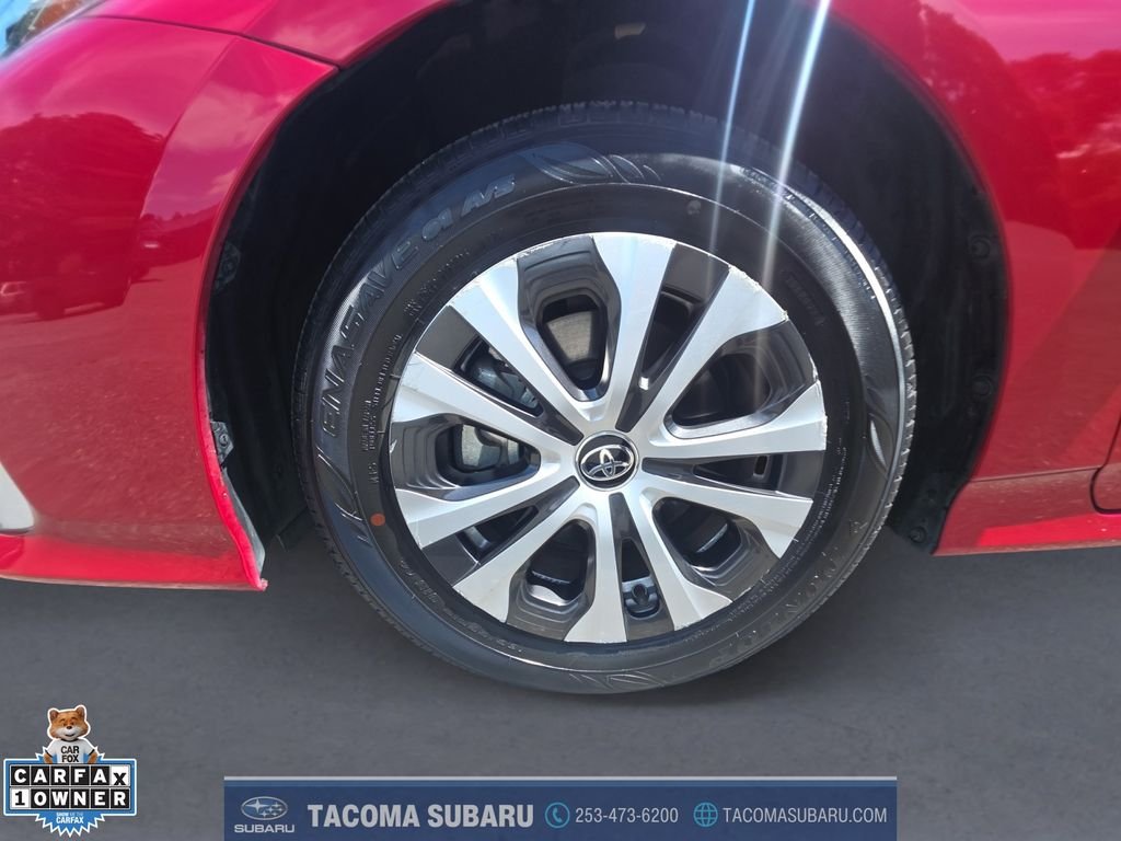 Used 2022 Red Toyota LE image 9