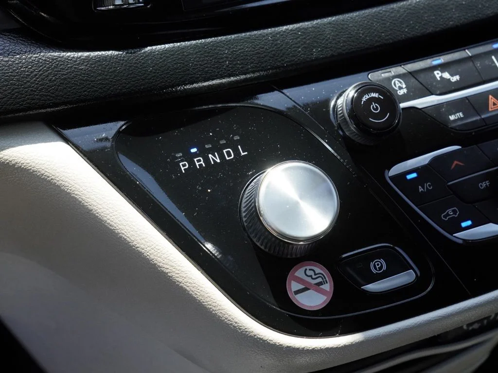 2023 Chrysler Pacifica Touring L - Photo 16