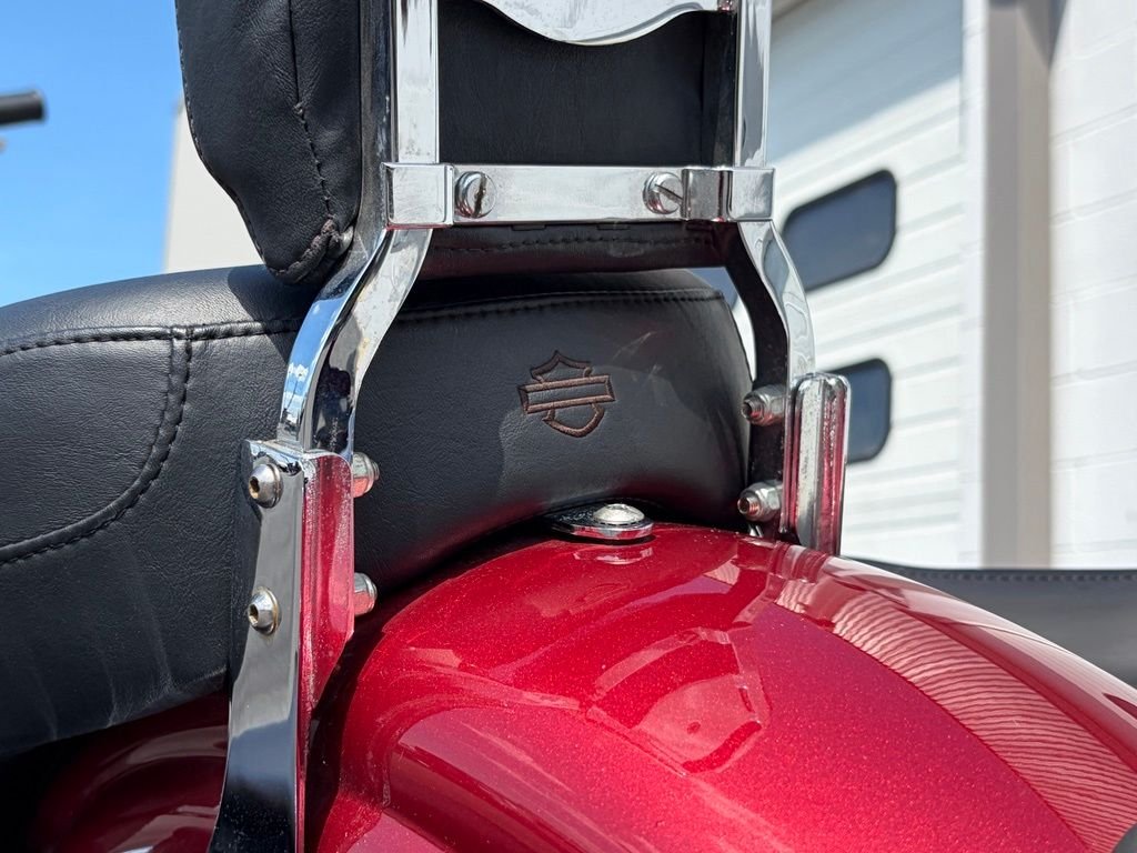 Used 2004 Red Harley-Davidson  image 29