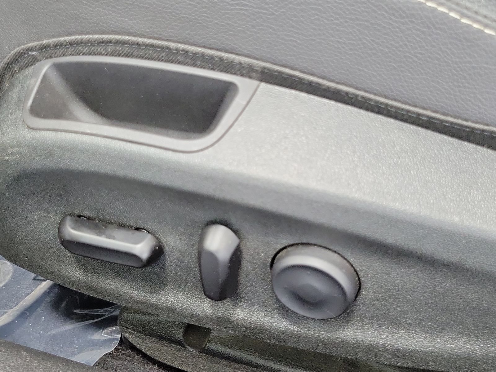 Used 2017 Brown Buick Premium image 9