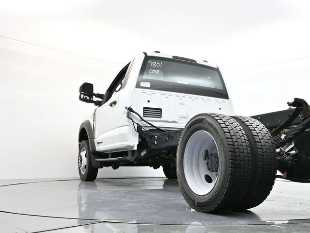 2024 Ford F-450 Super Duty Chassis Cab XL - Photo 31
