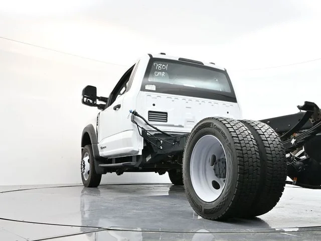 2024 Ford F-450 Super Duty Chassis Cab XL - Photo 31