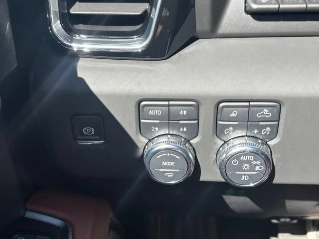 New 2025 Onyx Black GMC Denali Ultimate image 32