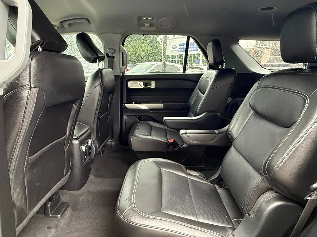 Used 2022 Green Ford Limited image 26