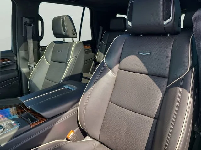 Used 2023 Black Raven Cadillac Premium Luxury image 20
