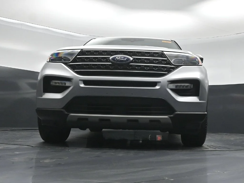 Used 2021 Silver Ford XLT image 40