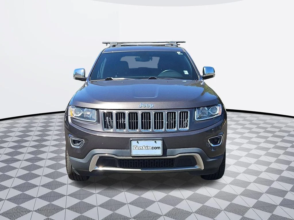 Used 2015 Granite Crystal Metallic Clearcoat Jeep Limited image 9