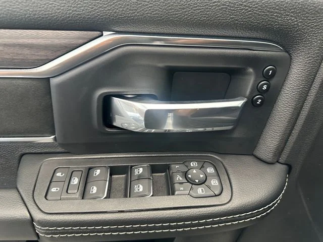 New 2026 Bright White Clear-Coat Exterior Paint RAM Laramie image 34
