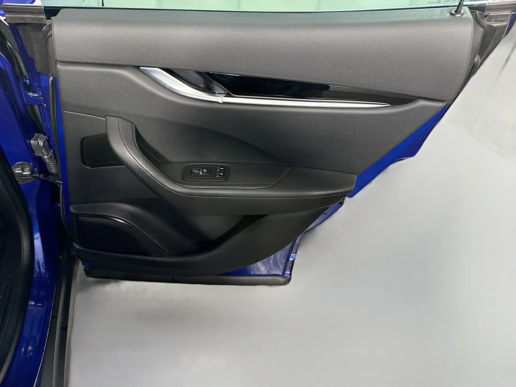 Used 2023 Blu Emozione Metallic Maserati GT image 24