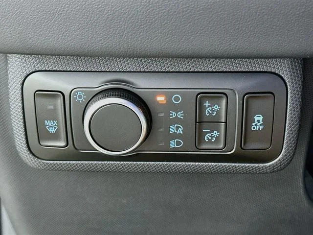 New 2026 Beige Ford Select image 20