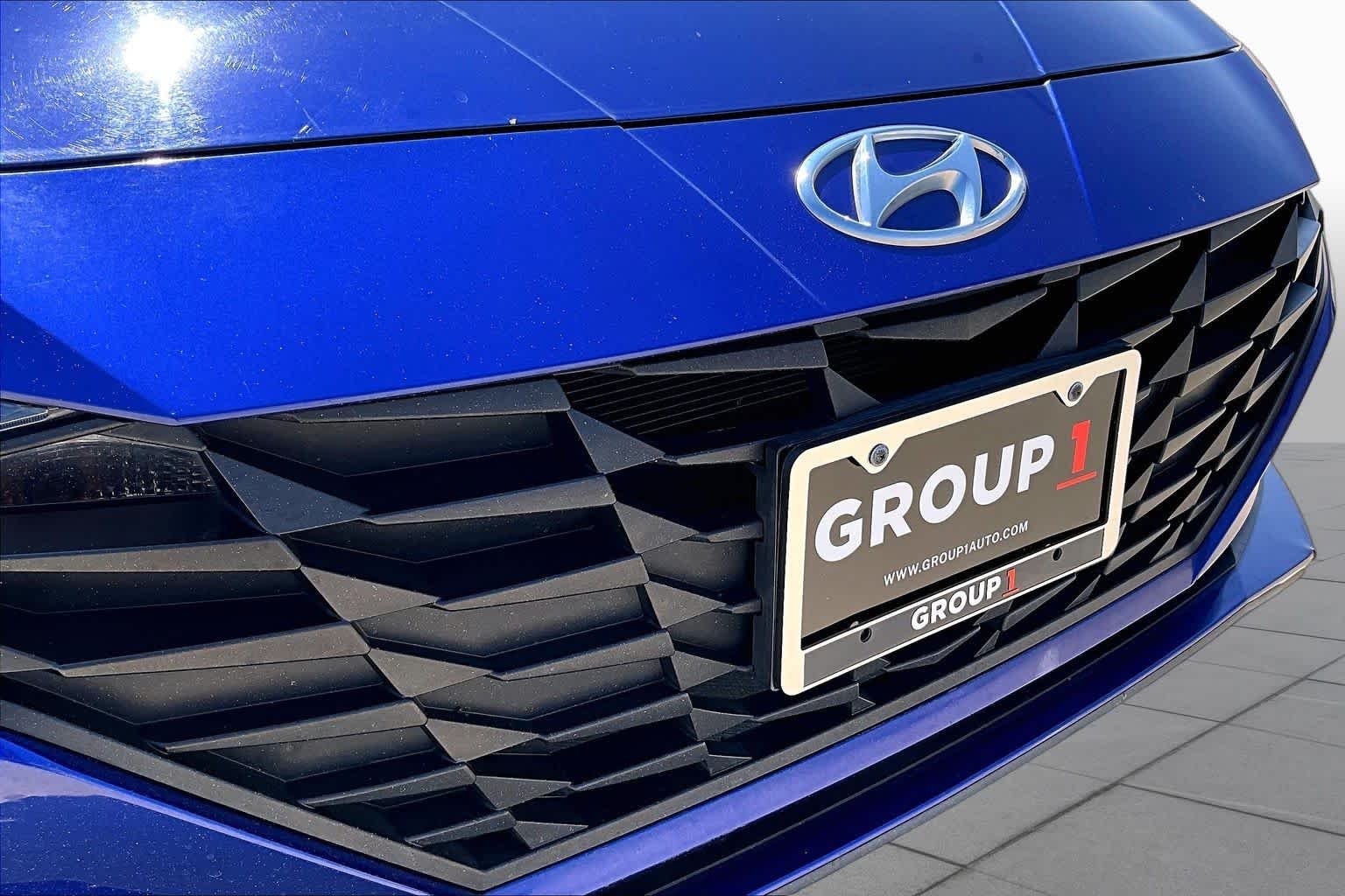 Used 2021 Intense Blue Hyundai SE image 30