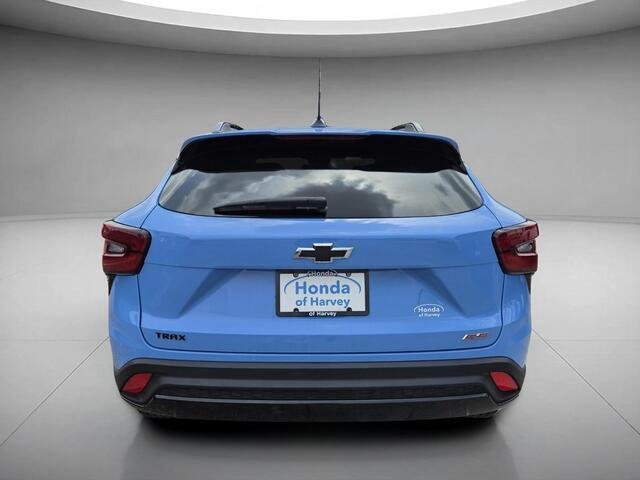 Used 2024 Fountain Blue Chevrolet 2RS image 4