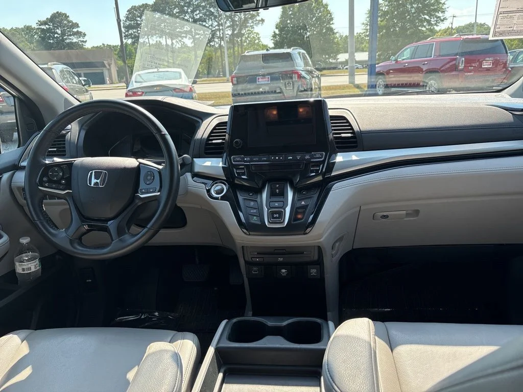Used 2023 Gray Honda Touring image 9