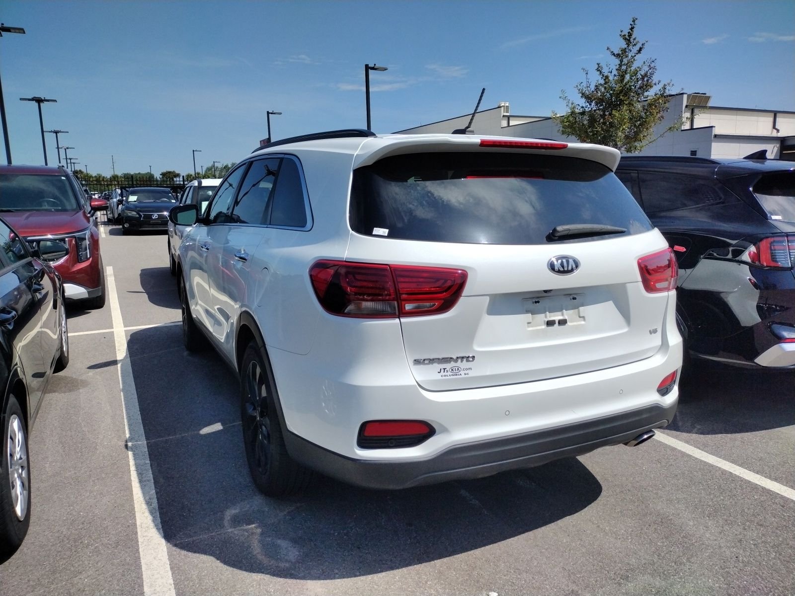 Used 2020 White Kia S image 4