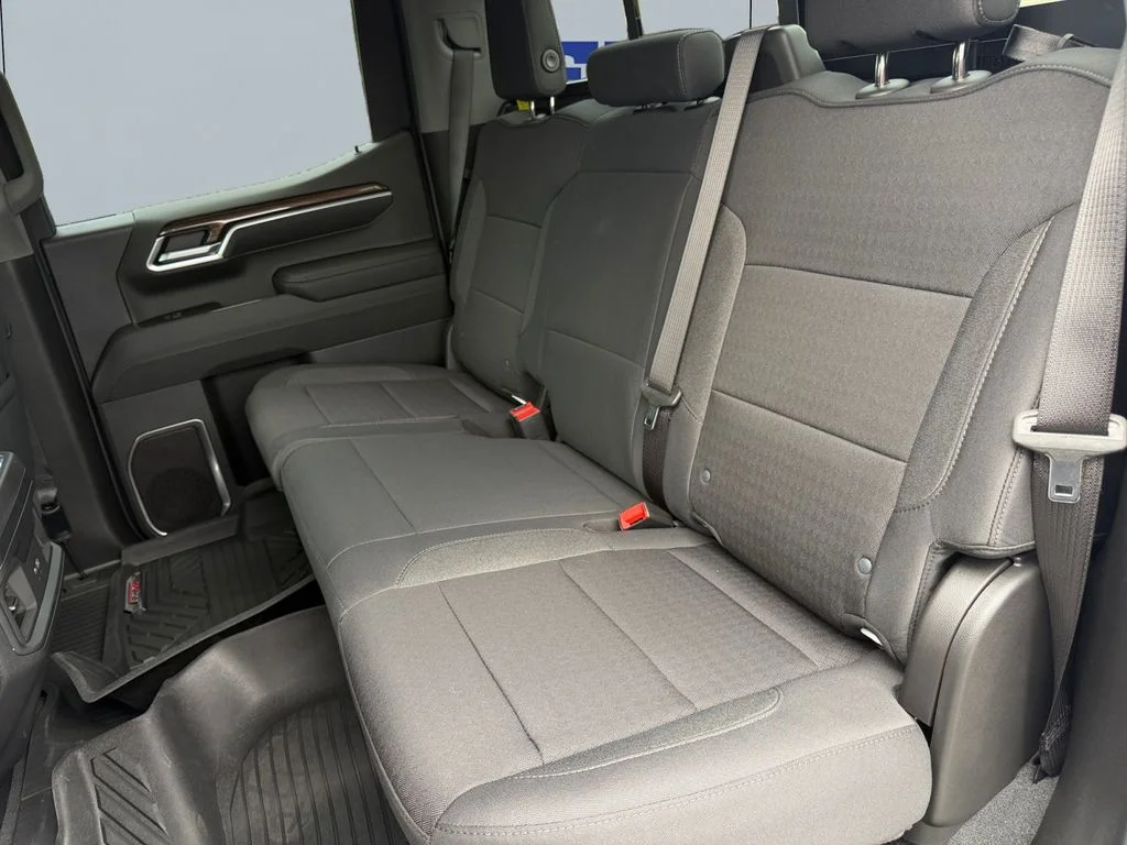 New 2026 Summit White Chevrolet LT image 16