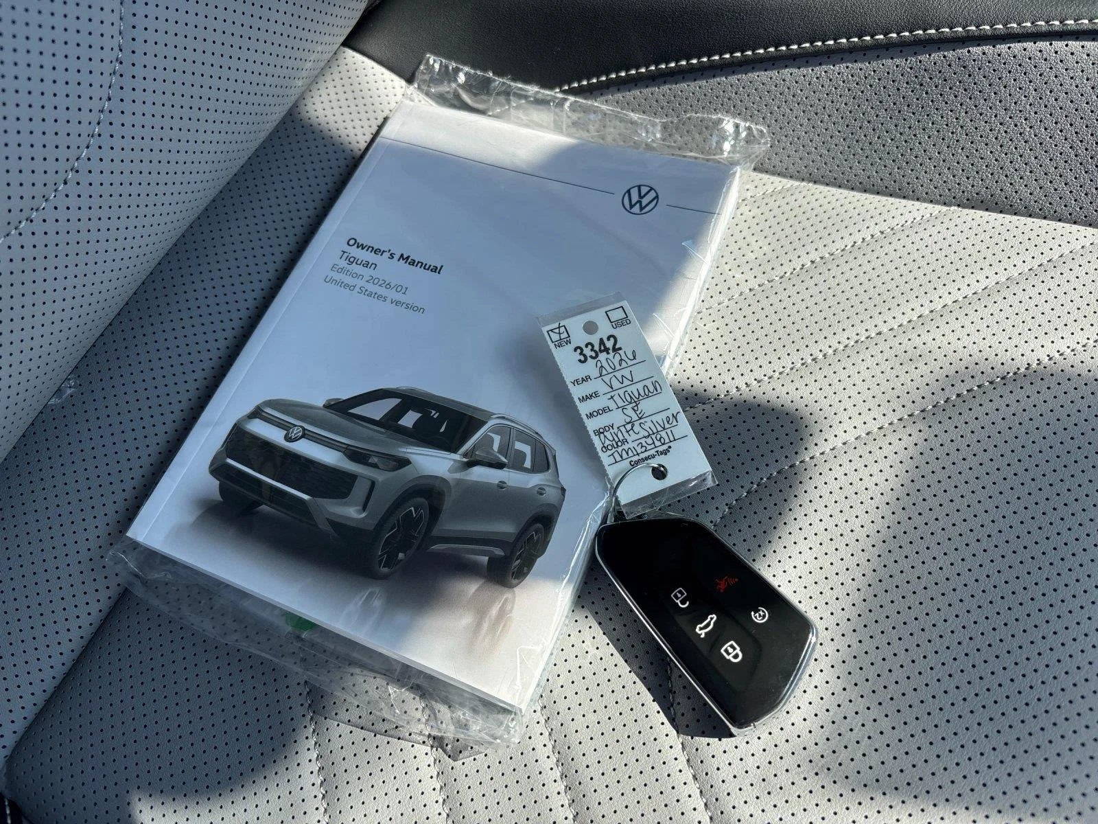 New 2026 pyrite silver metallic Volkswagen SE image 41