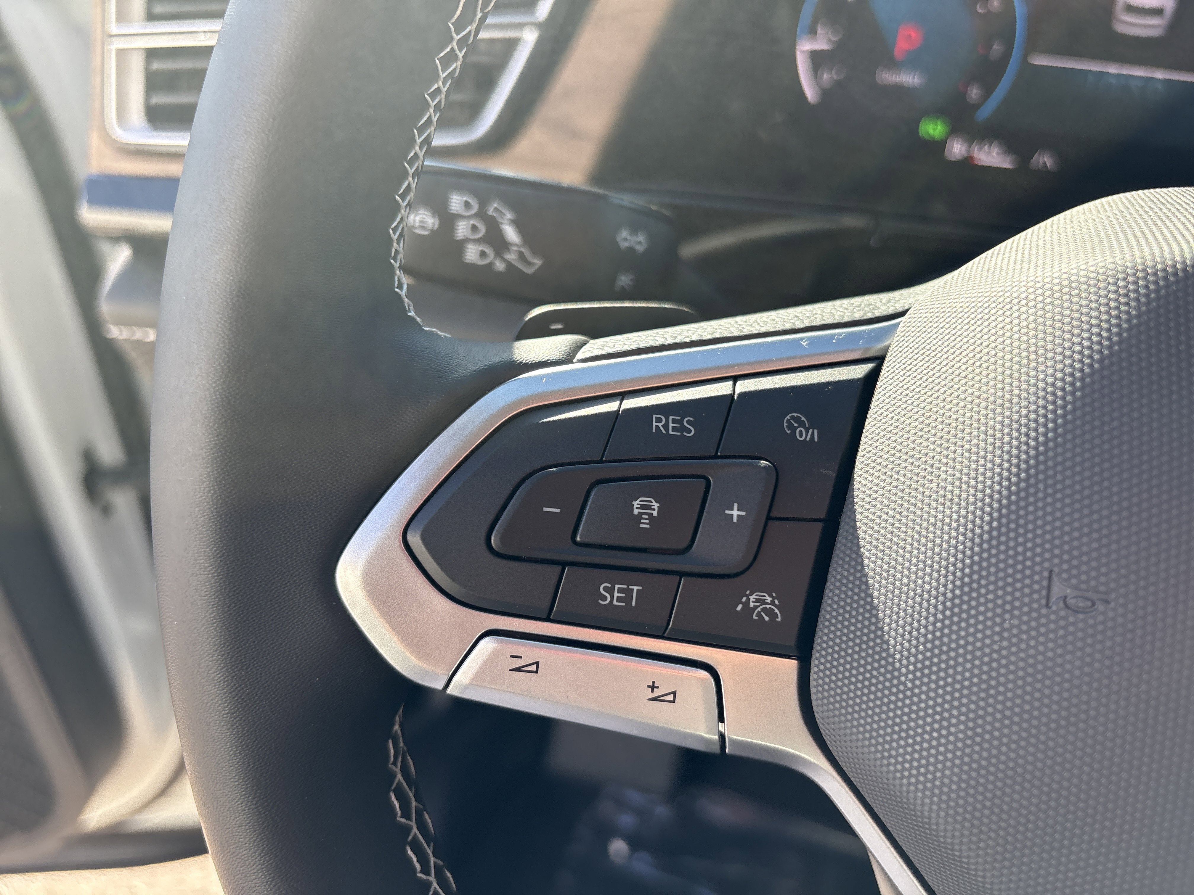 2026 Volkswagen Atlas SE w/Tech - Photo 15