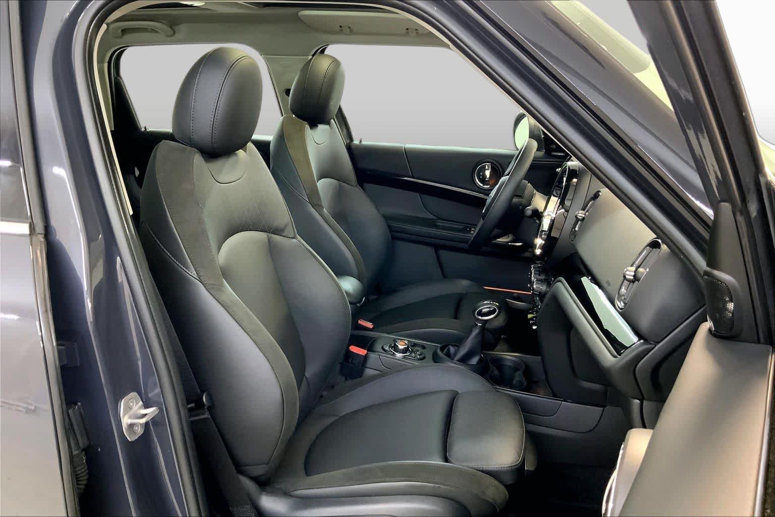 Used 2021 Thunder Grey Metallic MINI Cooper SE image 8