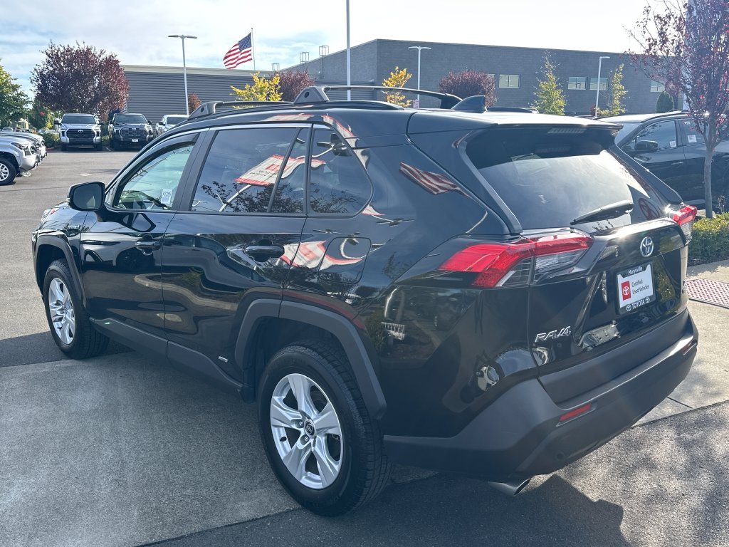 Used 2021 Midnight Black Metallic Toyota XLE image 3