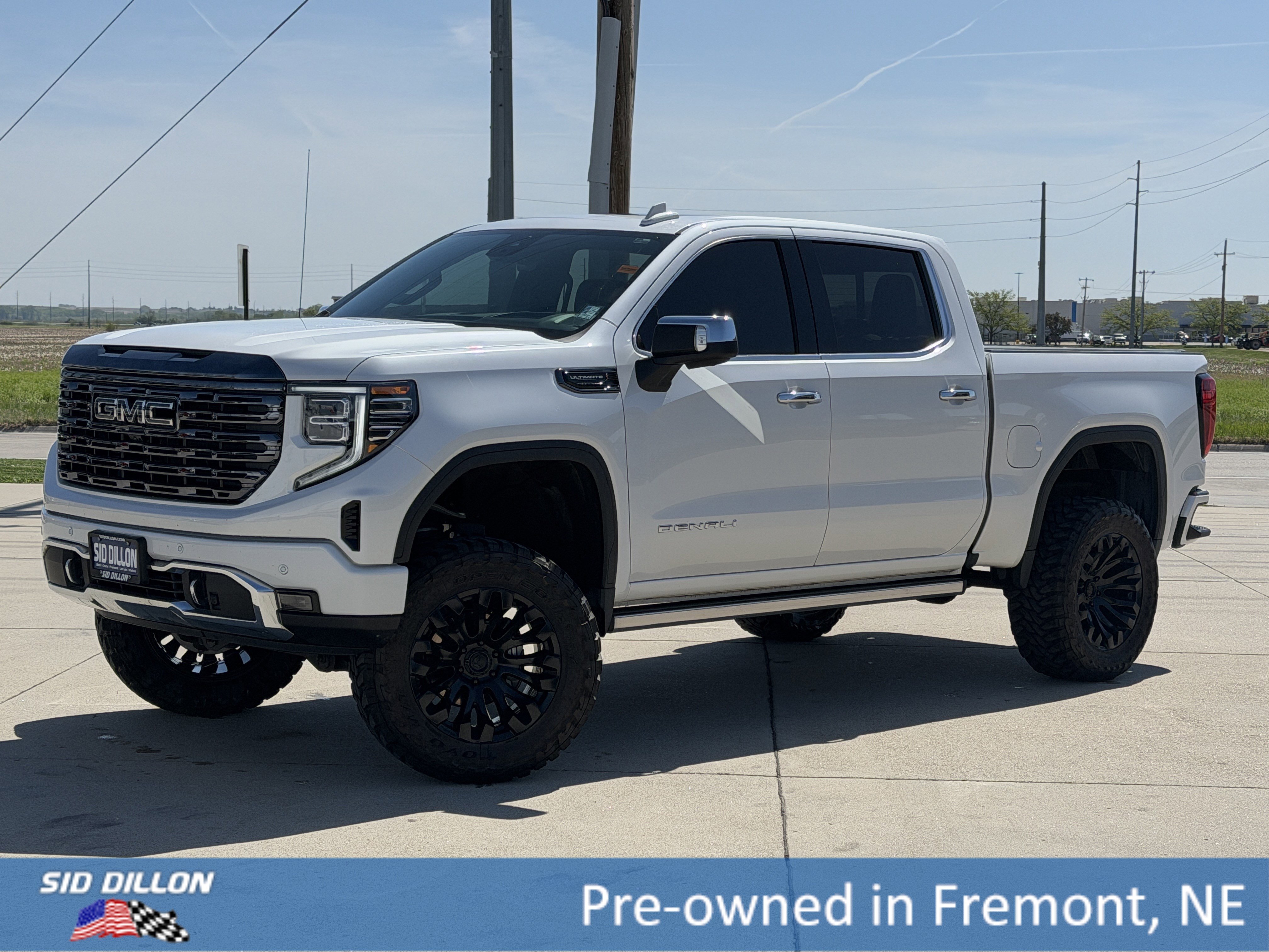 2022 GMC Sierra 4WD Crew Cab Short Box Denali Ultimate's photo