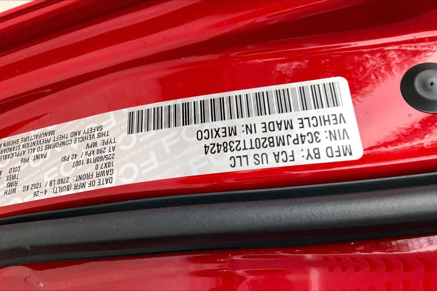 New 2026 Red Hot Pearl-Coat Exterior Paint Jeep Laredo image 18