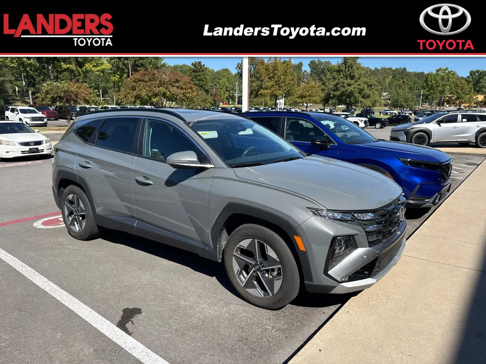 Used 2025 Hampton Gray Hyundai SEL Convenience image 1