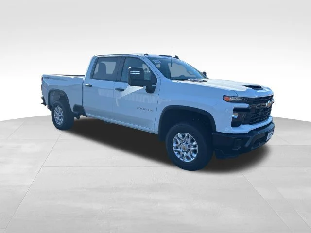 New 2026 Summit White Chevrolet WT image 7