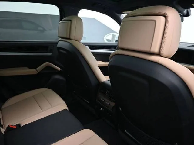 2026 Porsche Cayenne Base - Photo 7