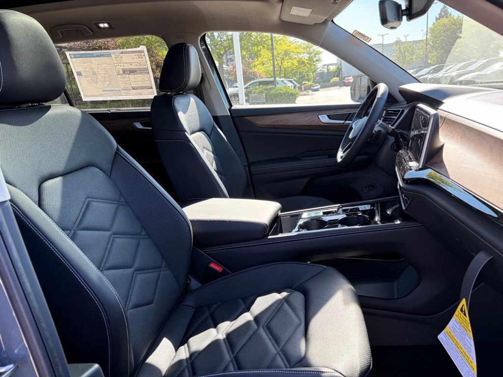 New 2026 Pure Gray Volkswagen 2.0T SE W/TECHNOLOGY image 10