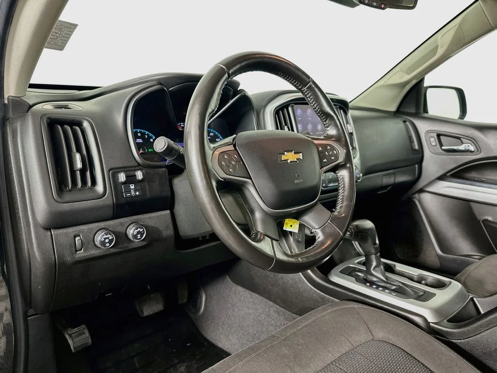 Used 2020 Black Chevrolet LT image 10