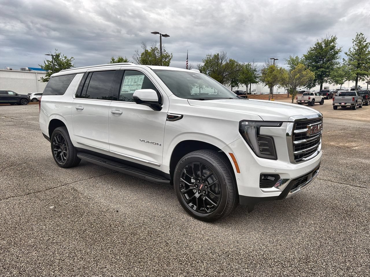 2026 GMC Yukon XL Elevation - Photo 2