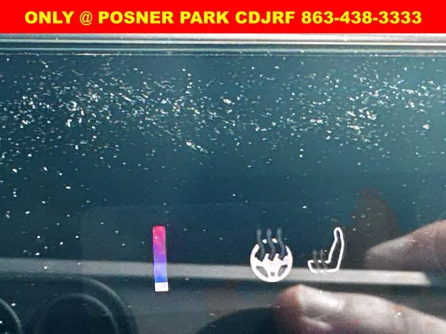 New 2026 Bright White Clear-Coat Exterior Paint Jeep Latitude image 20