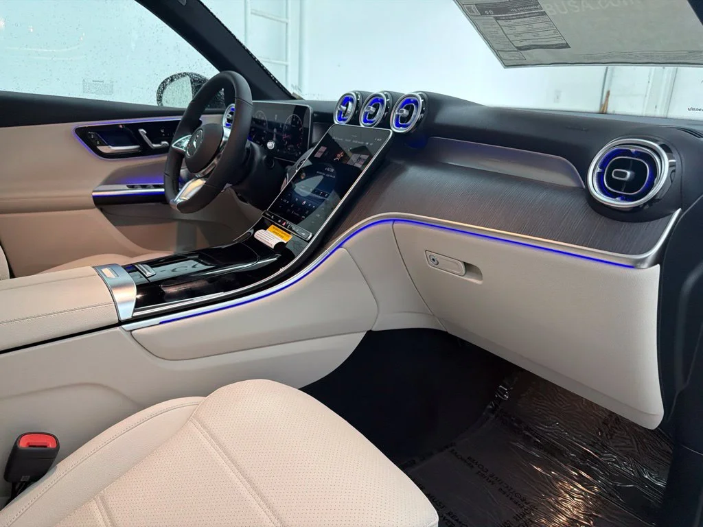 New 2027 Black Mercedes-Benz GLC 300 image 29