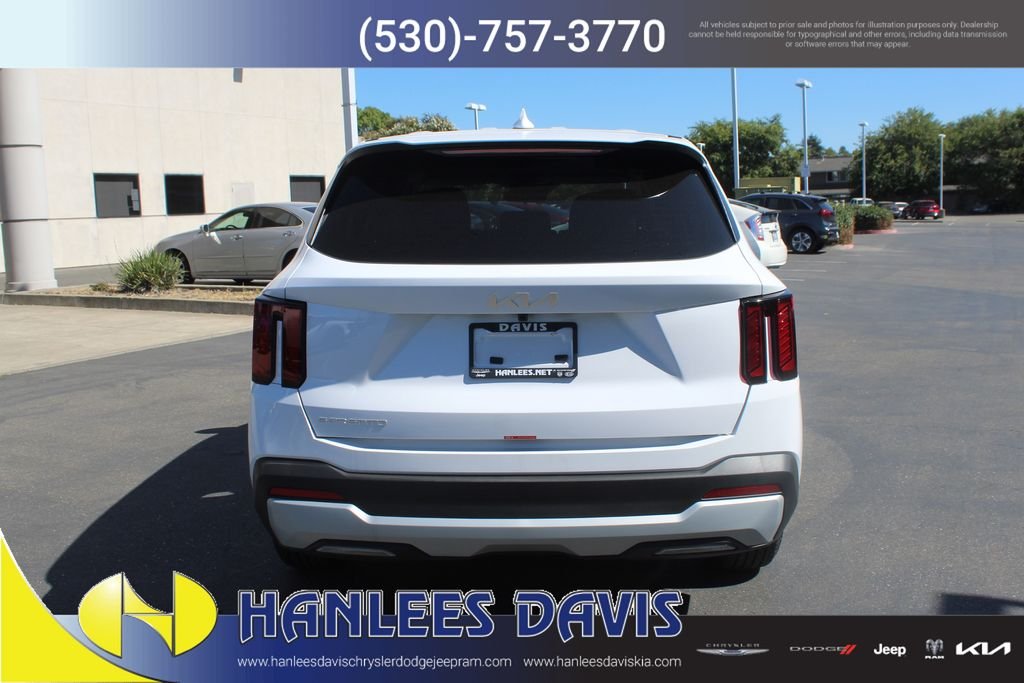 New 2026 Glacial White Pearl Kia LX image 8